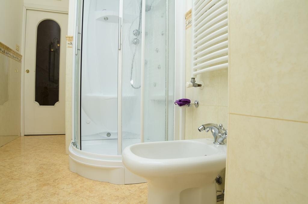 Ferienwohnung Casa Raffelina Minori Zimmer foto
